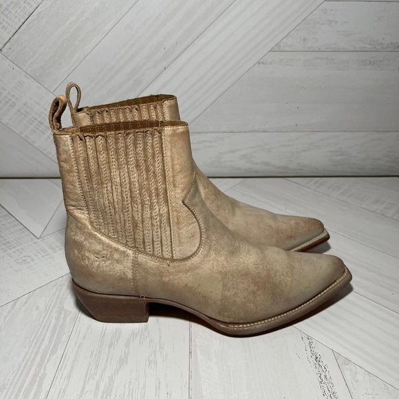 Frye Shoes - Womens frye booties size 9.5 B
